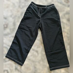 Catalina -Size M
Women’s Capri Wide-Leg Pants with Contrast Stitching